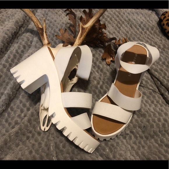 madden girl soho chunky sandal